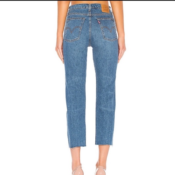 Levi’s | Wedgie Straight Raw Hem - Picture 3 of 8